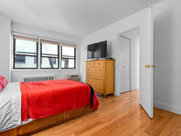 579 West 215th Street image 9 of 29