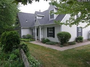 7242 Scottsdale Cir, Mentor, OH 44060