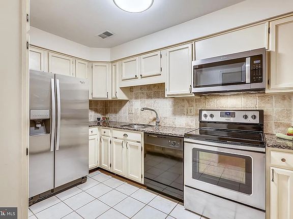 3rd image of 5707 Brewer House Cir APT 102