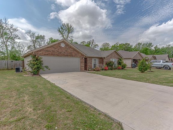 4th image of 6033 Spencer Dr