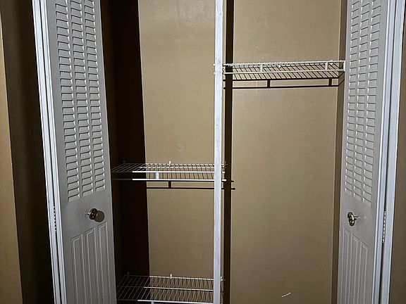 4th image of 1431 Abbott Dr Unit 3
