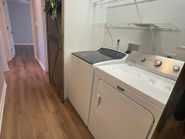 56 Iris Dr — Photo 40