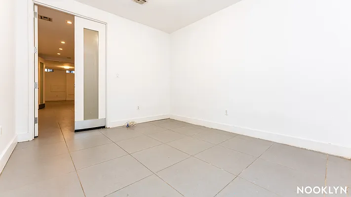 Rented by Nooklyn NYC LLC | media 34