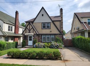 4203 Westmoreland St, Little Neck, NY 11363
