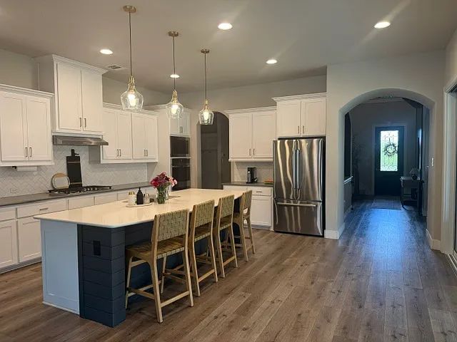 4890 Milby Dr — Photo 3