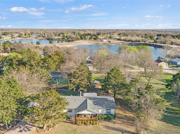 515 Northwest Dr, Sulphur, OK 73086