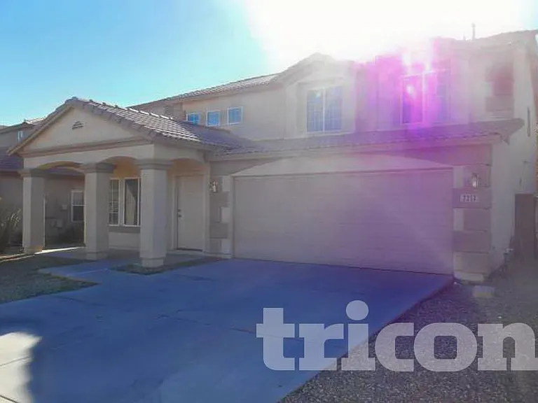 7213 W Pioneer St — Photo 2