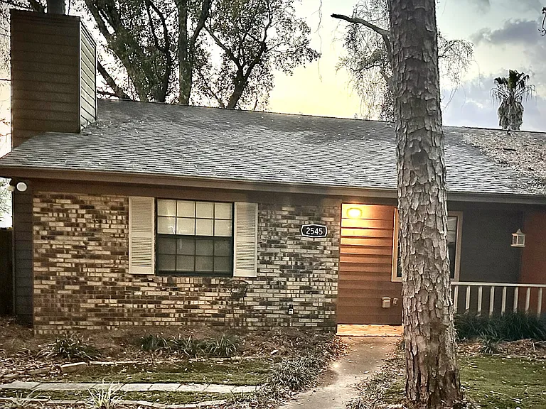 2545 Panther Creek Rd — Photo 1