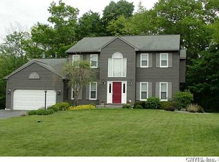 6042 Singletree Ln, Jamesville, NY 13078