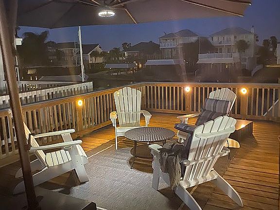 4th image of 4004 Island Ct