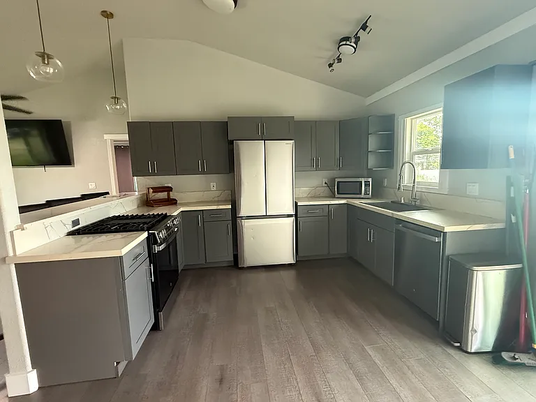 366 Eggerking Rd — Photo 4