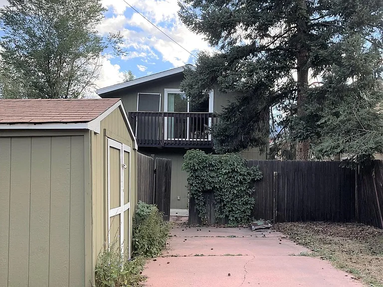 2022 W Pikes Peak Ave — Photo 19