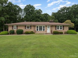 3012 Westerwood Dr, Charlotte, NC 28214