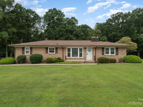 3012 Westerwood Dr, Charlotte, NC 28214