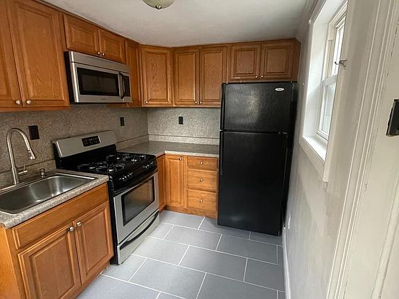 4th image of 3025 Rorer St