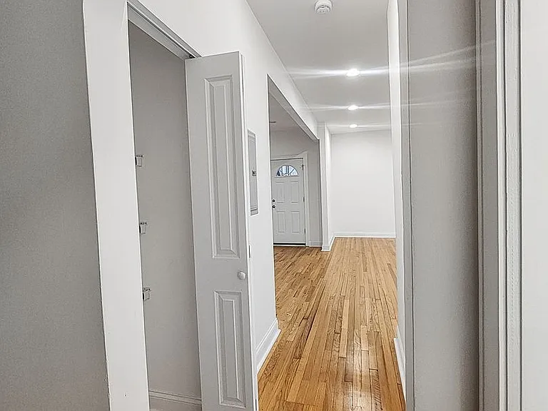 3403 W Balmoral Ave #2 — Photo 9