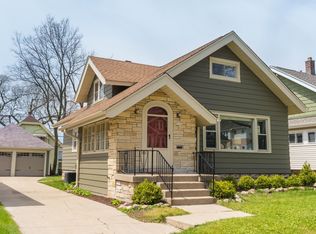 2151 N 61st St, Wauwatosa, WI 53213