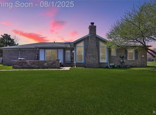 14735 Palmetto Ct, Shelby Township, MI 48315