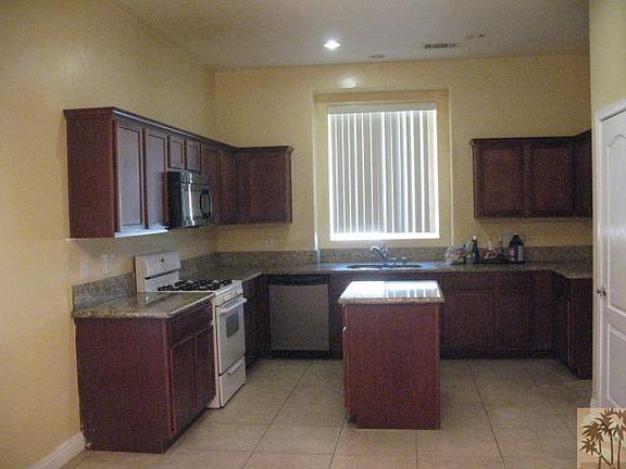 4th image of 68137 Calle Las Tiendas