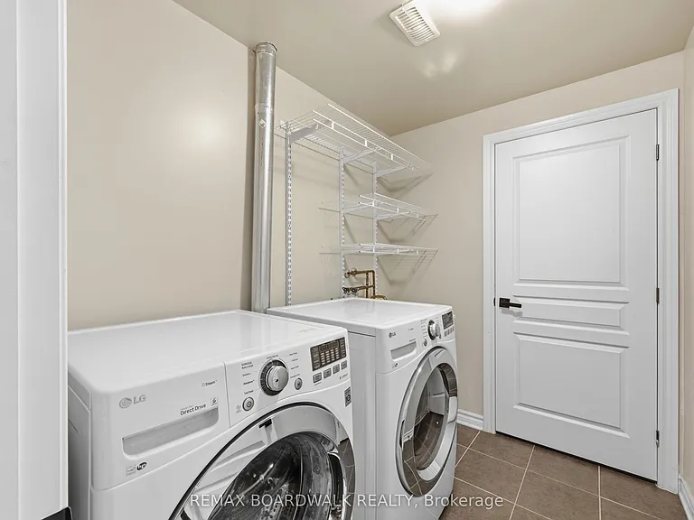 375 Cooks Mill Cres — Photo 37