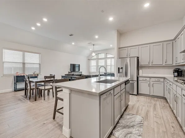 1721 Pattenson Trl, Fort Worth, TX 76052
