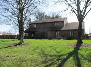 3955 Scotsfield Dr, Columbus, OH 43230