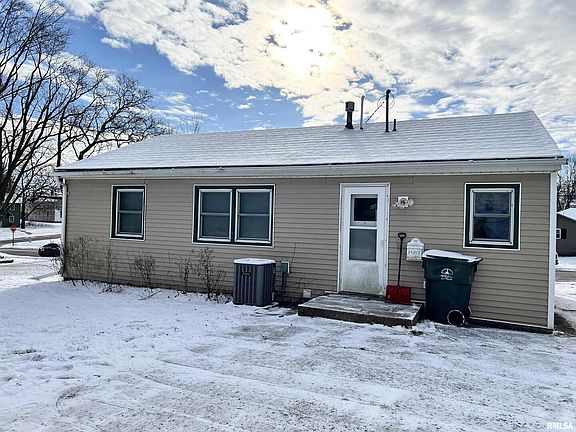 3rd image of 961 Newell Ave