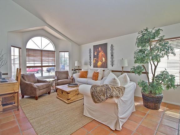 2nd image of 2833 E Hononegh Dr