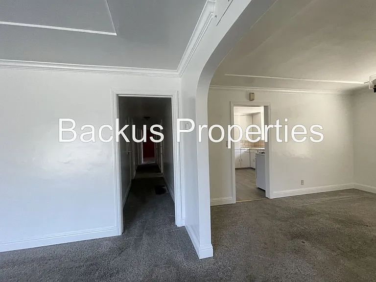 19 Santa Rosa Ave — Photo 5