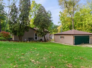 38472 N 5th Ave, Spring Grove, IL 60081