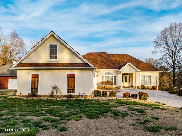 210 Indian Shadows Dr, Maryville, TN 37801