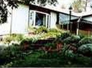 180 S Ostrander Rd, Elma, NY 14052