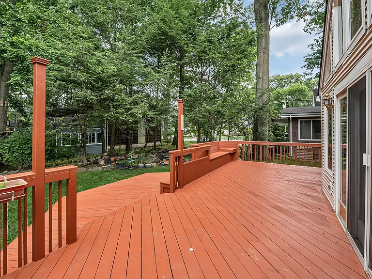 384 Owen Ave — Photo 35