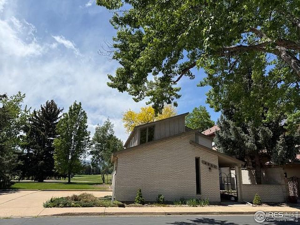 1st image of 4955 Clubhouse Ct