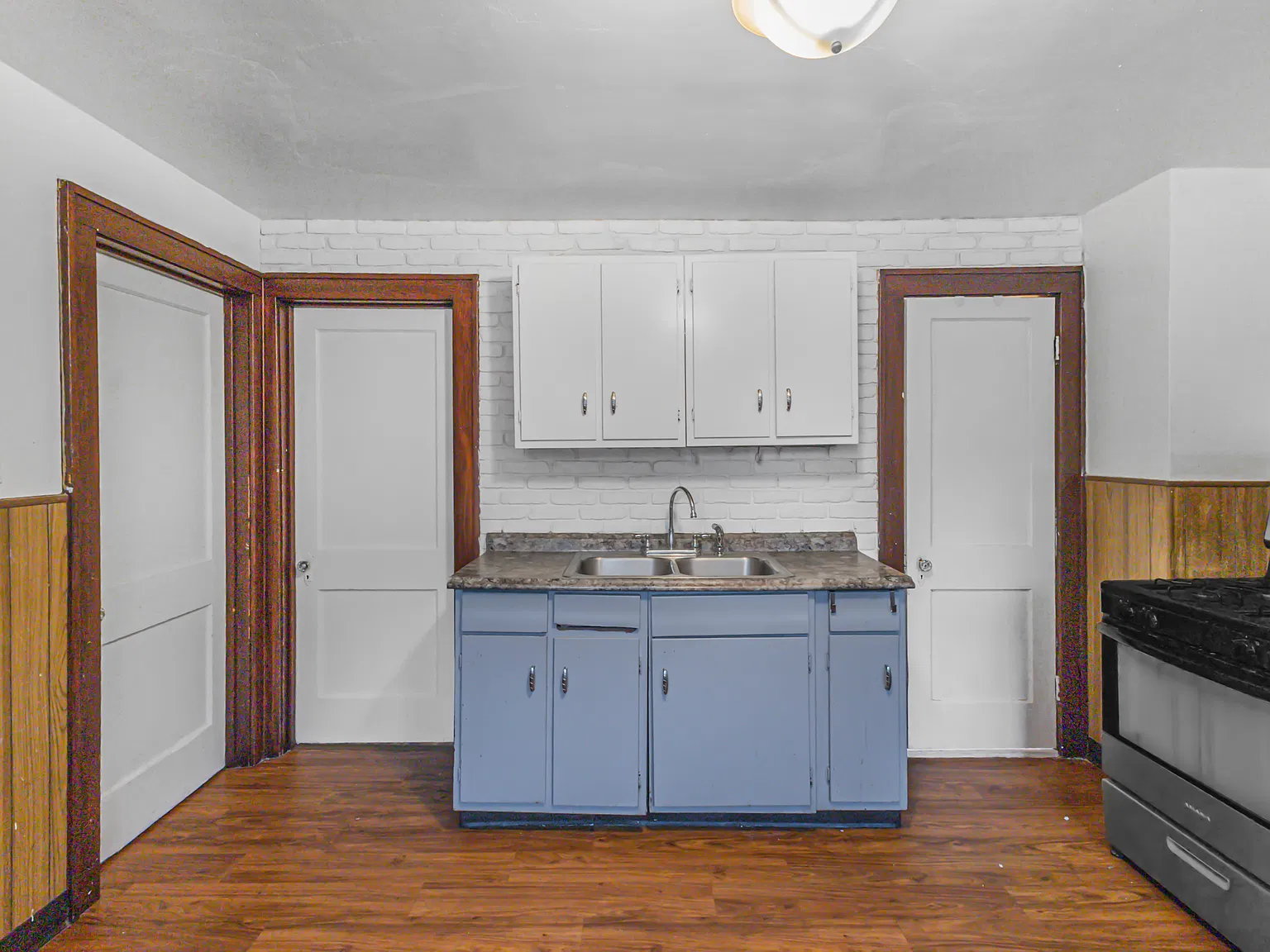 2 bed, $1,200 — Photo 2