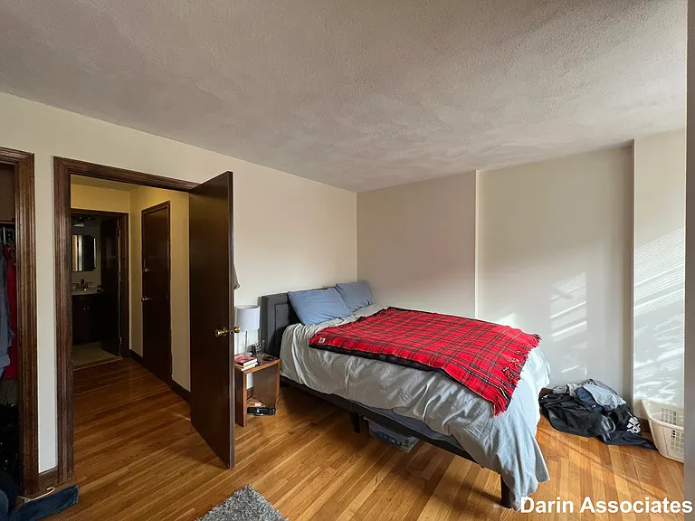 267 Main St #2A — Photo 8