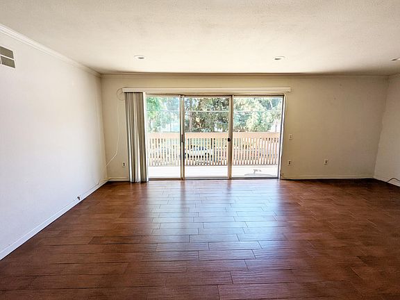 2nd image of 1024 Cabrillo Park Dr