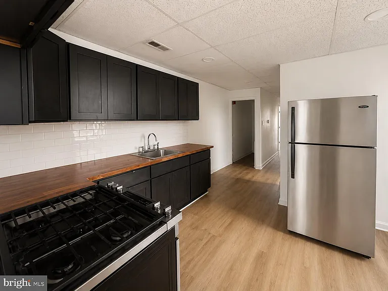 2115 W Ontario St #3 — Photo 1