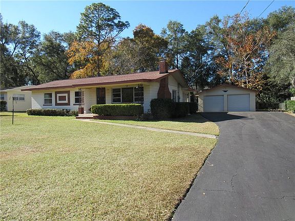 3rd image of 916 NE 39th Ct