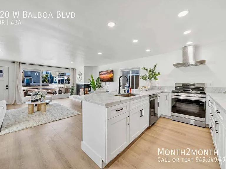 920 W Balboa Blvd — Photo 13