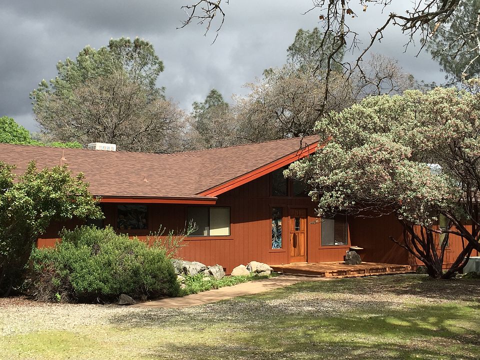 1st image of 31569 Hazelwood Dr