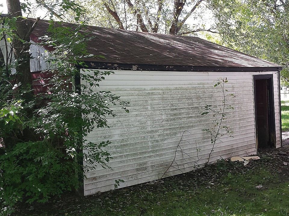 2nd image of 1002 N Hodson Ave