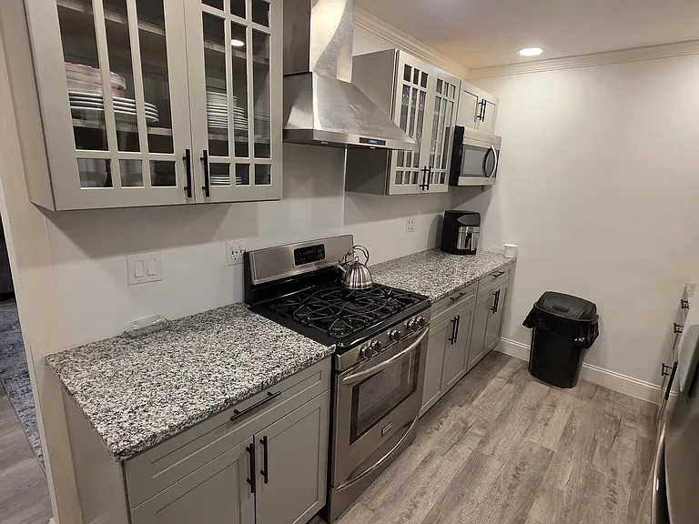 2300 S Arlington Ave — Photo 29