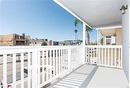 1808 W Balboa Blvd #B