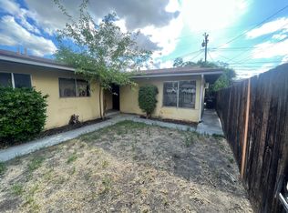 445 N Santa Fe St, Hemet, CA 92543