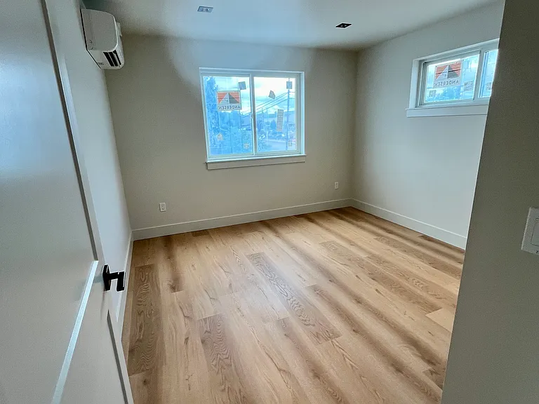 1622 W Antler Ave — Photo 7