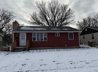 1509 Wildwood Ave, Minot, ND 58703