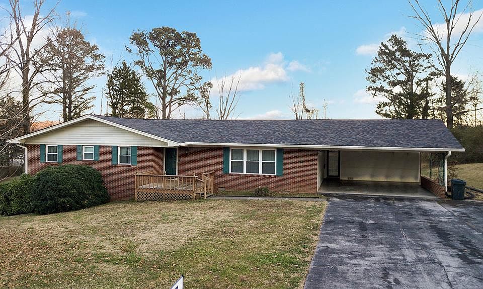 1st image of 3837 Woodcrest Cir NW