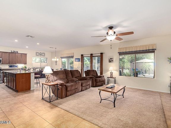 3rd image of 2914 E Coconino Drive