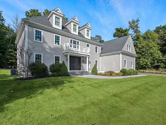 3rd image of 25 Hedgerow Ln